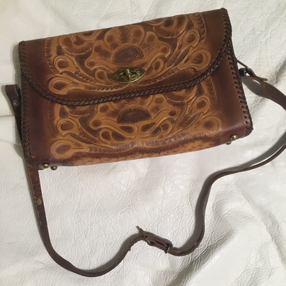 Vintage hand tooled leather bag - Picture 2 of 8